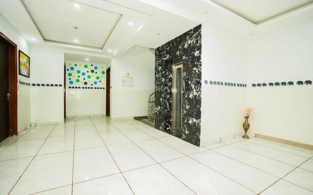 Fabhotel Tanvi Premium