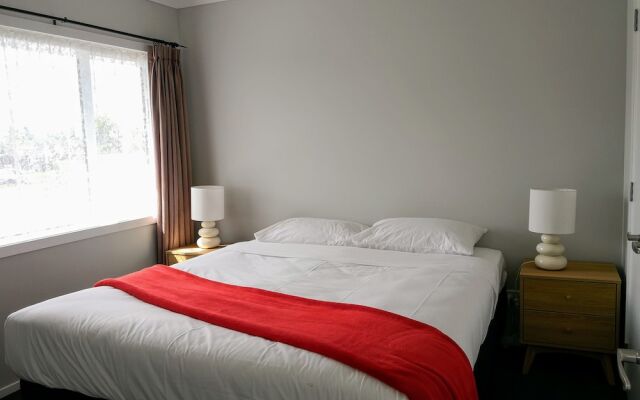 Comfy & Modern Guest House