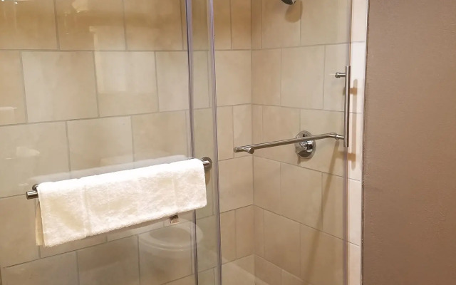 Clarion Inn
