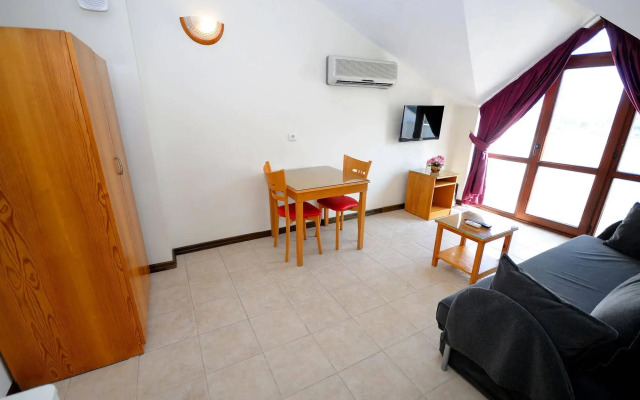 Fora Apart Hotel