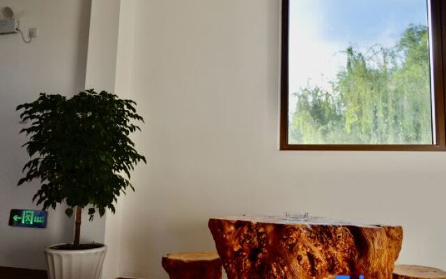 Shaxi Qingshuiqiao Yayuan Shunyuan B&B (North Guzong Lane)