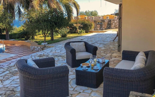 Nice Home in Koroni with Hot Tub, WiFi, Outdoor Swimming Pool