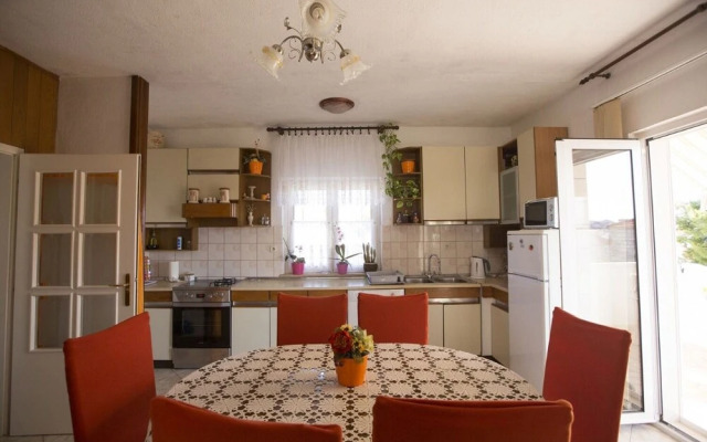 Žana - 30m From Beach - A1