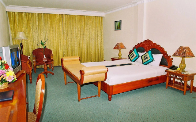 Majestic Oriental Hotel