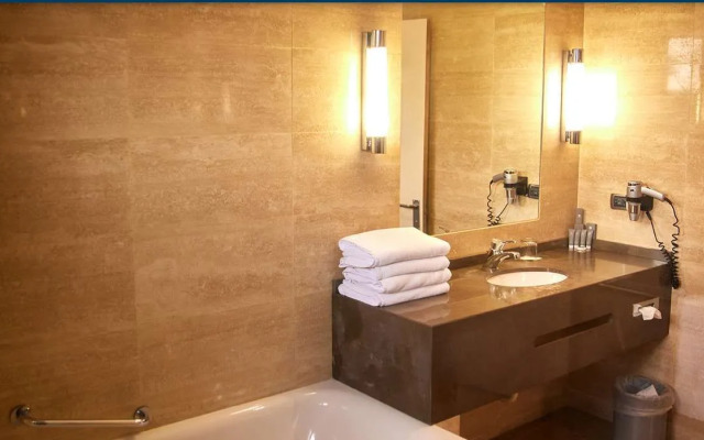 Golden Tulip Accra