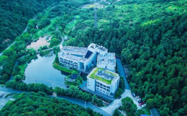 Nanyuan Wulongtan Resort