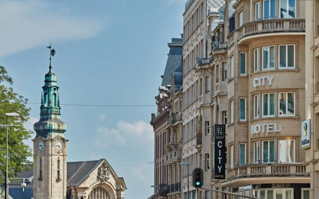 City Hotel
