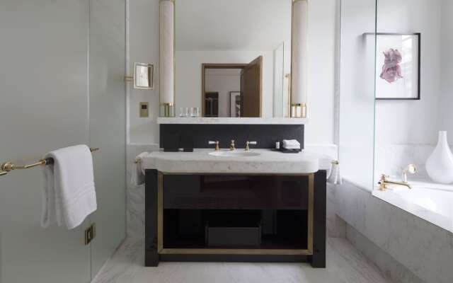 Four Seasons Hotel London at Tower Bridge