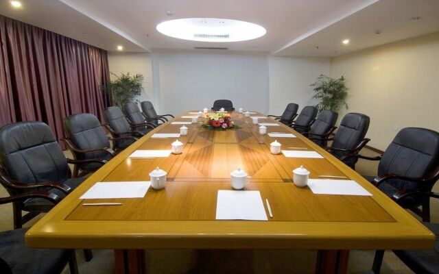 Jasper International Hotel