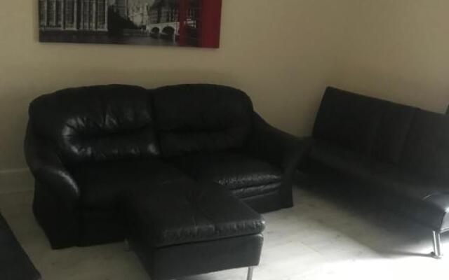 Sandy Pad's Apartments