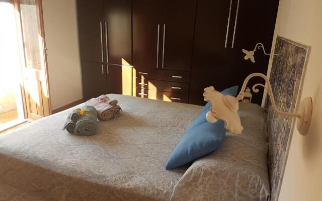 Casa Vacanze Fronte Mare Calasetta "CA' U CAPPUN"