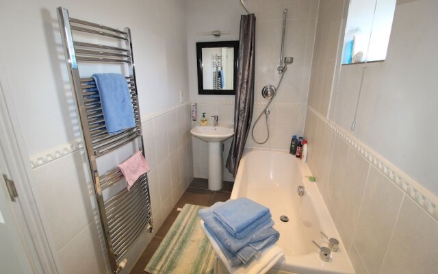 Beautifully Presented Three Bedroom House in Poole