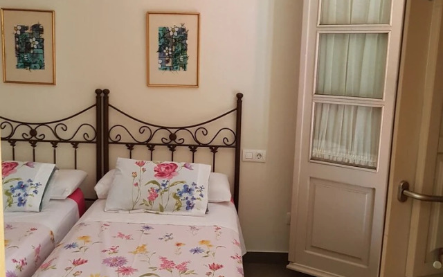 Stylish And Spacious 1 Bedroom Flat In Trendy Area