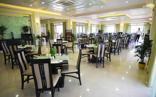 Gaia Palace Hotel