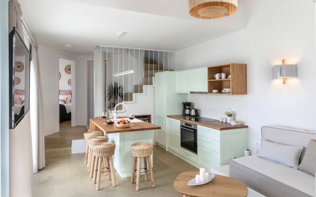 Santo Bloom Luxury Suites