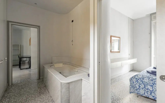 Elegant Apartment Near Duomo