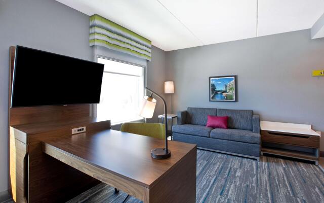 Hampton Inn & Suites Ottawa West