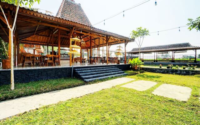 Capital O 93238 Lembah Mbalong Resort