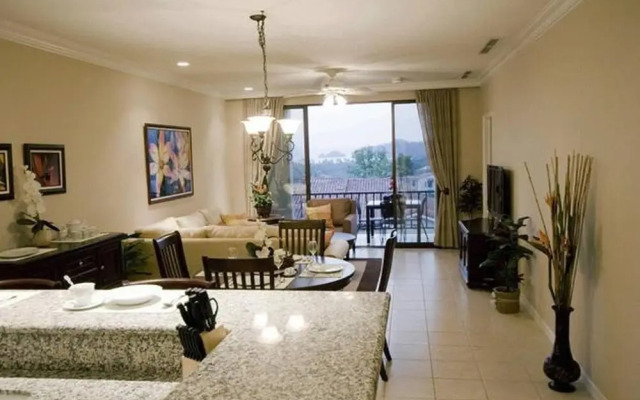 2-BD Ocean-View Condo on 3rd Floor