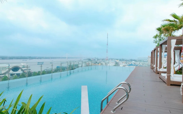 Central Plaza Hotel - My Tho