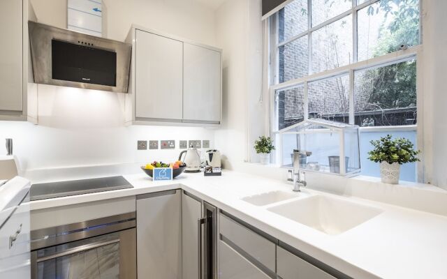 Bright Warwick Chambers Apartment - JPL