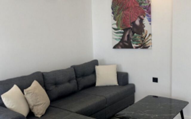 ONLY ONE Suites&Residence