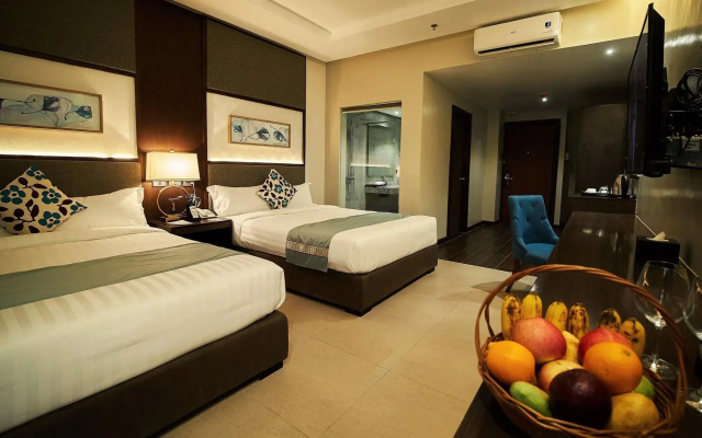 J7 Plaza Hotel