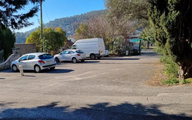 Appartement douillet avec piscine