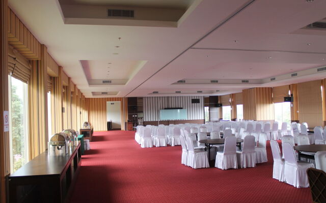 Laras Asri Resort and SPA