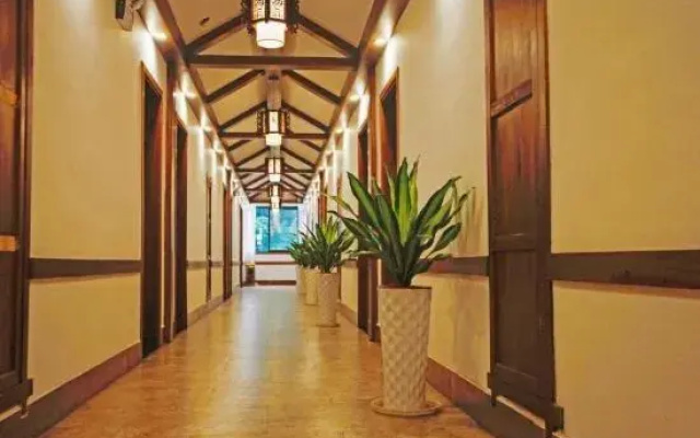 No. 106 Guihua Road Inn