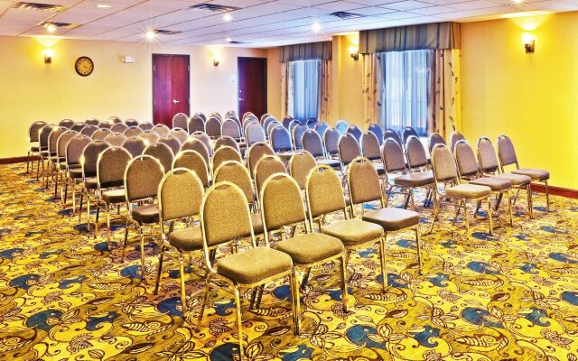 Holiday Inn Express & Suites Ponca City by IHG