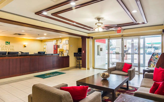 Quality Suites Atlanta Airport East