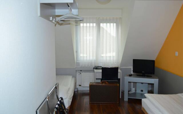 Alexander Guesthouse