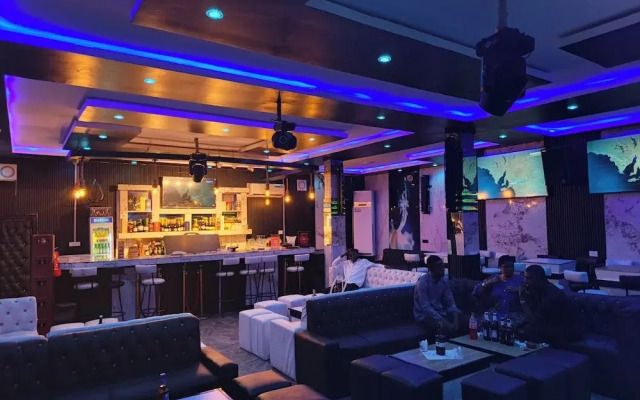 Newtown Palace Hotel