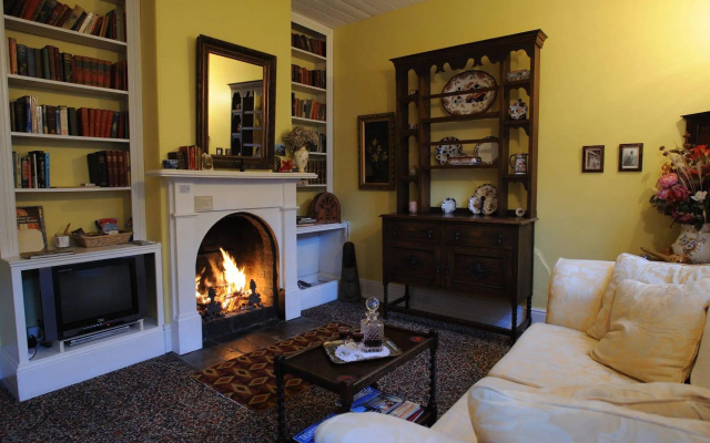 Alice's Cottages – Guest Rooms – Launceston