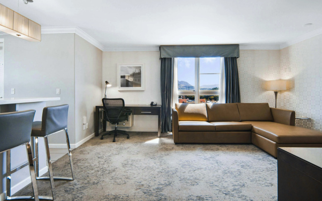Sandman Hotel & Suites Kelowna