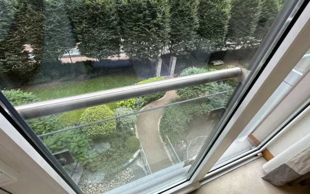 2b2b Apt Park + River + Balcony