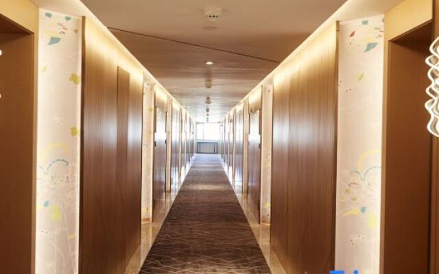 Xing Yi Hai Yu Hotel