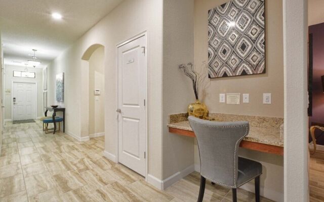 Solterra - 6 Bedrooms House W/Pool-7036sr