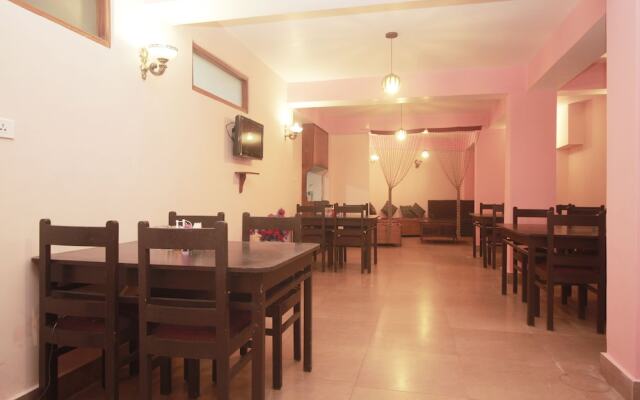 OYO 10883 Pema Thang Residency