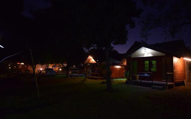 Pai Cat Hut Guesthouse