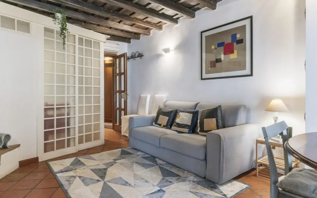 Stylish Flat Domus Aurea