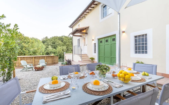 Villa Podere Falcione