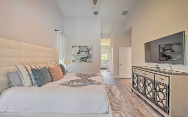 Sand Volleyball Court, Pool & Spa: Naples Gem!