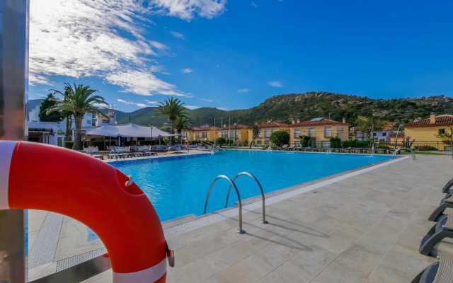 Rescator Resort 319 in Roses