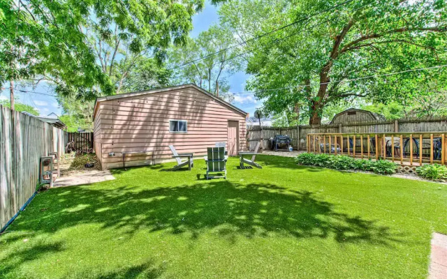 Historic Pet-Friendly Home in Downtown