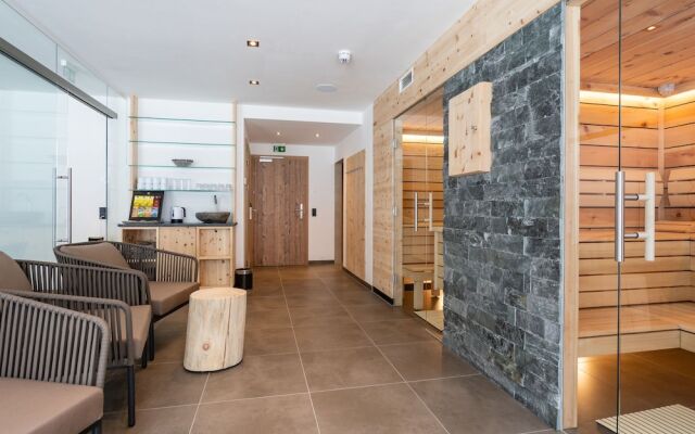 Chalet With Sauna and Jokercard in Summer