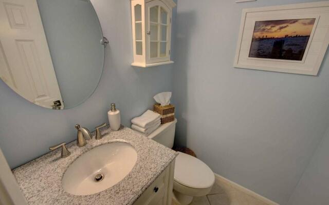 Midnight Cove II Bldg 7: Top Floor With Views