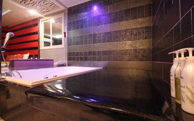 Changwon Myeongseodong Hotel V