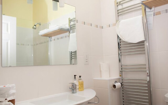 Nida Rooms Pura Demak 57 Denpasar at Dee Mansion